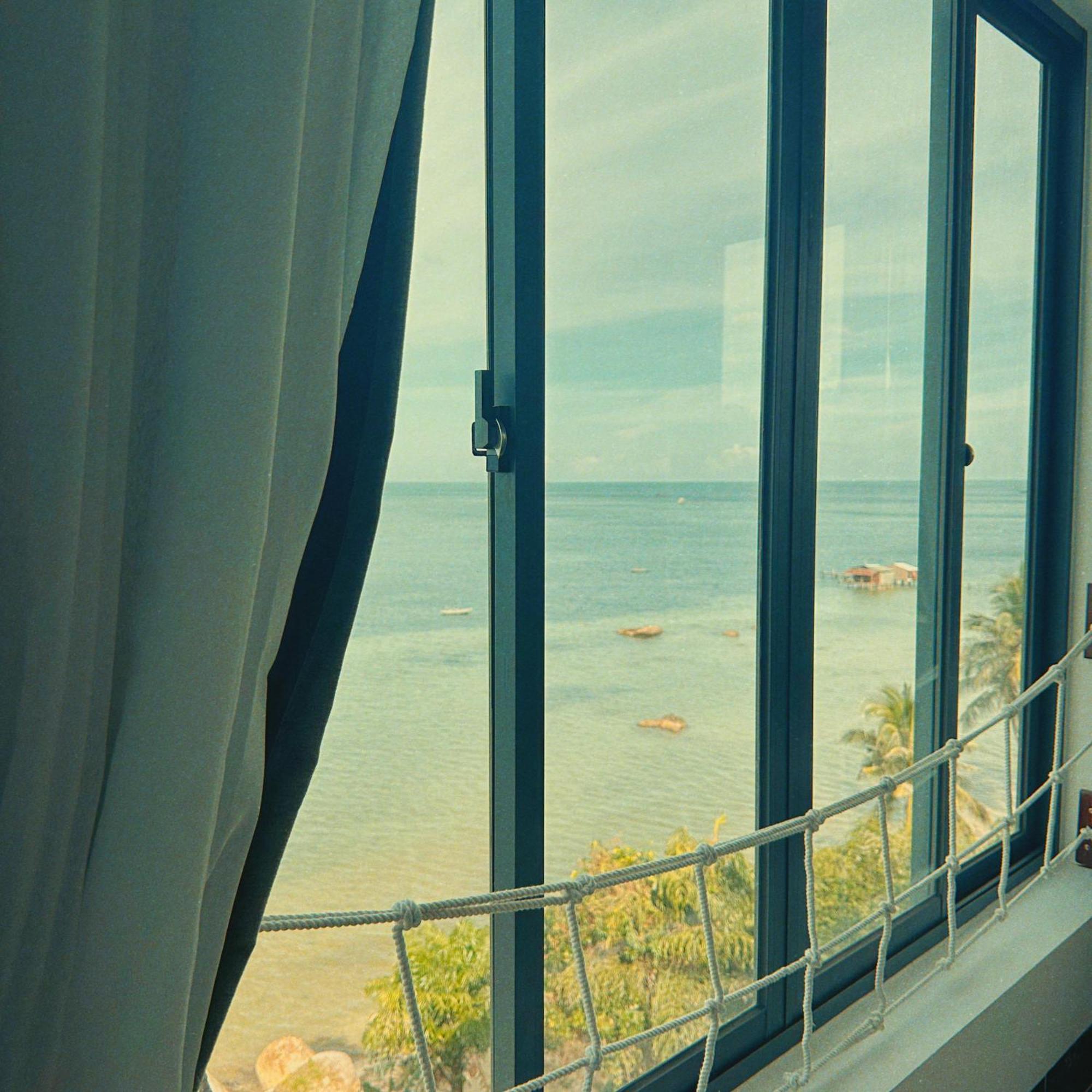 Voyage Phu Quoc Beach Resort Exterior photo