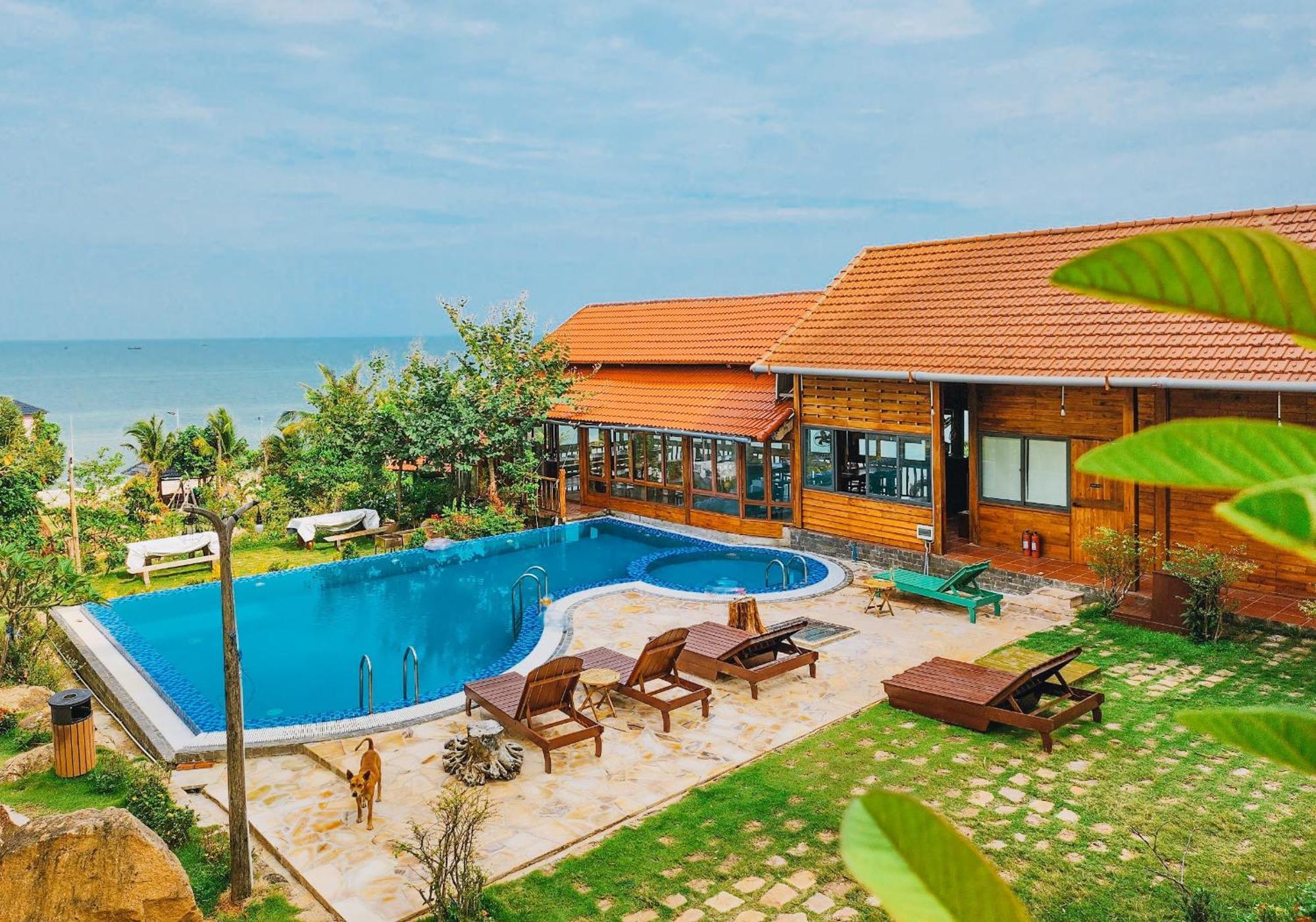 Voyage Phu Quoc Beach Resort Exterior photo