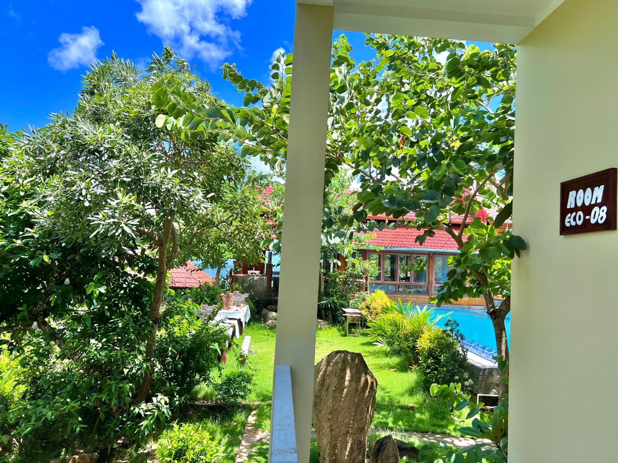 Voyage Phu Quoc Beach Resort Exterior photo